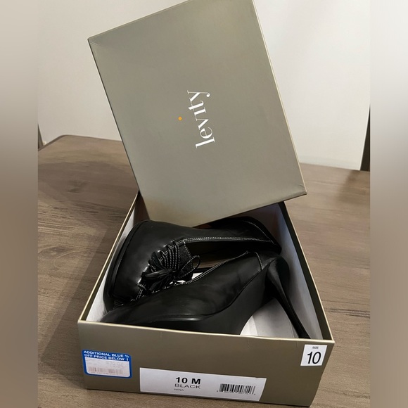 Levity heels - Picture 2 of 4